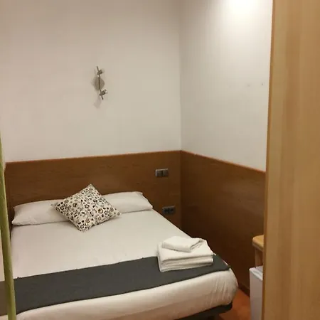 Estudios Pelayo Apartment Barcelona